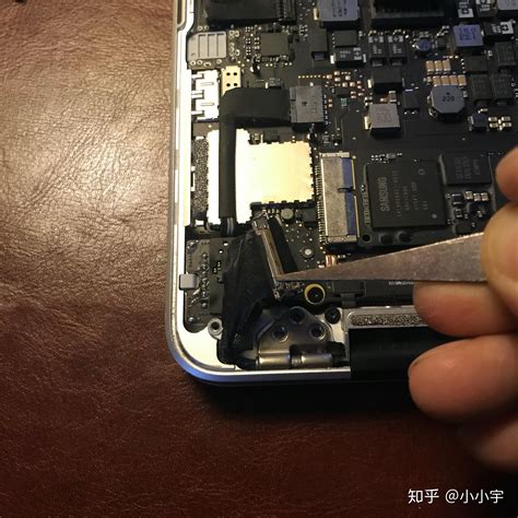 MacbookPro 换屏记详记 - 知乎