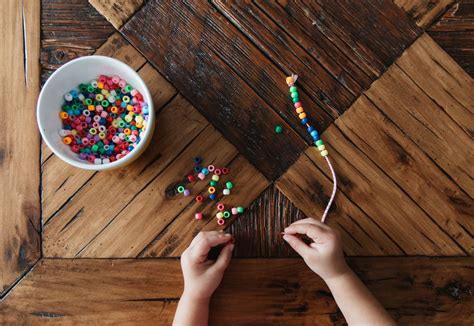 10 Crafts for Creative Little Girls