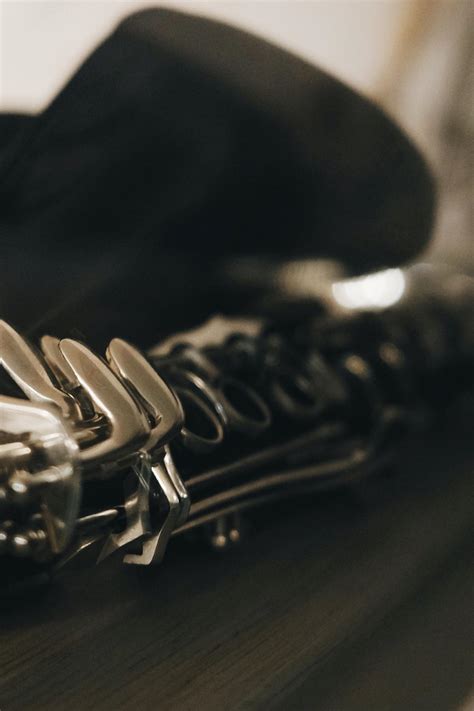 Clarinet vs Saxophone: A Detailed Comparison (2023) | Breve Music Studios