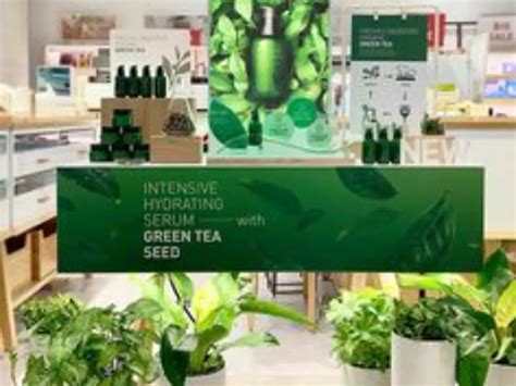 Visual Merchandising Displays: Enhancing Retail Ambiance