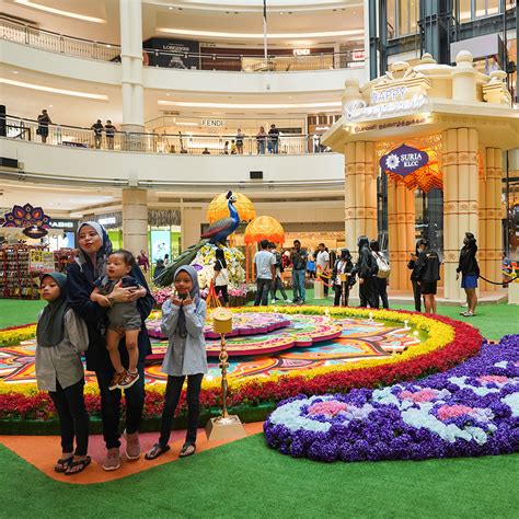 SURIA KLCC GROUP MARKS DEEPAVALI CELEBRATIONS WITH A VIBRANT FEAST FOR ...