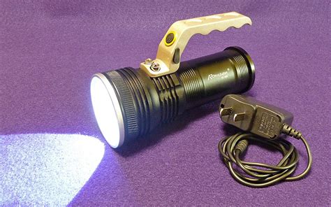 Lifestyle 800 Lumens Cree LED flashlight review - The Gadgeteer