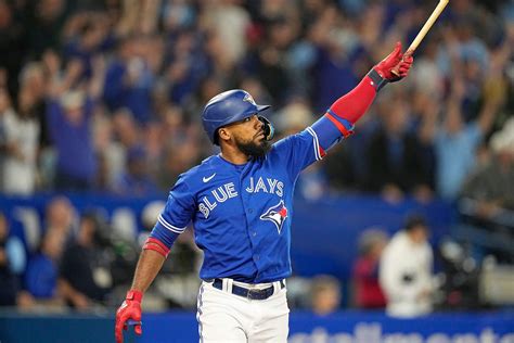 Blue Jays clear the way for transformative offseason by trading Teoscar ...