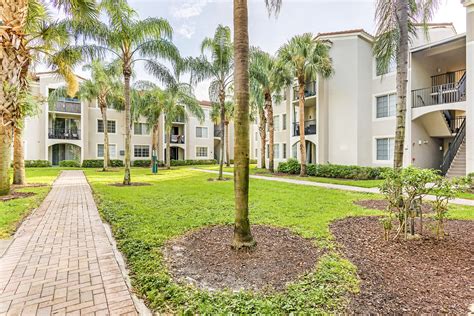 Miramar Lakes Apartments Reviews | Best Apartments in Miramar, FL