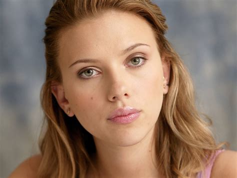 Wallpaper di Scarlett Johansson, un primo piano dell'attrice: 63844 - Movieplayer.it