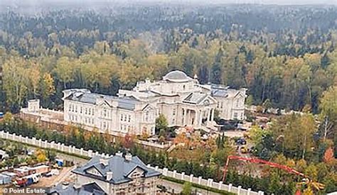 Is Vladimir Putin the mystery owner of new £200million palace? - ICO ...