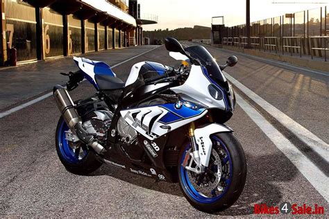 BMW S1000RR Reviewed – A BMW Sportbike - Bikes4Sale