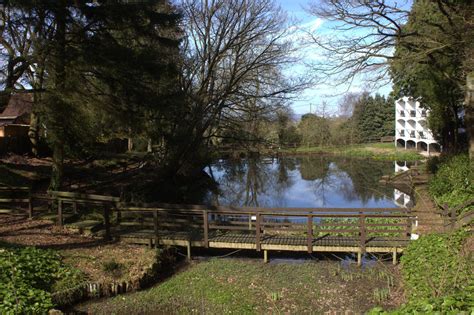 Buckatree Hall hotel lake © Robert Eva cc-by-sa/2.0 :: Geograph Britain ...