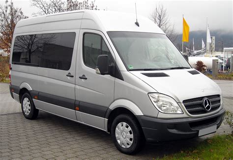 File:Mercedes-Benz Sprinter front 20081206.jpg - Wikimedia Commons