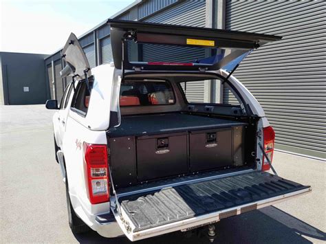 Isuzu D-max Canopy Eko | Eko Top Fibreglass Canopy | Avenger Canopy – Delux 4×4 Canopies and ...