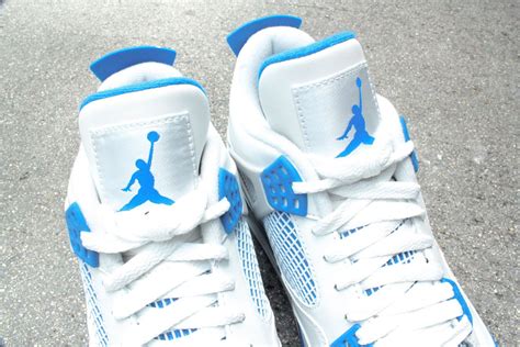 Air Jordan Retro 4 - Military Blue | Sole Collector