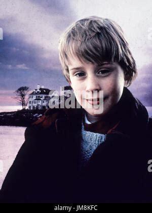 THE GOOD SON (1993) MACAULAY CULKIN, ELIJAH WOOD GDS 033 Stock Photo ...