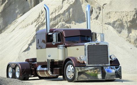 36 best images about Peterbilt Paint Jobs on Pinterest | Models, Semi trucks and Peterbilt 379