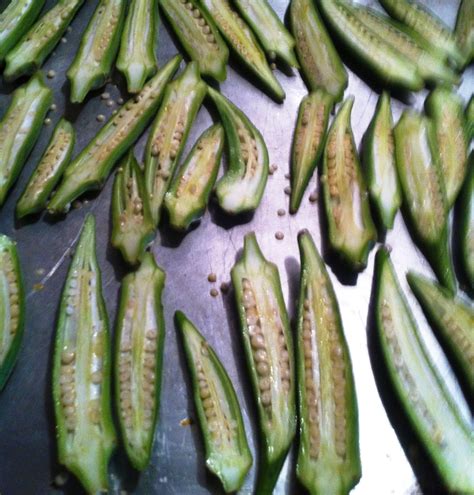 simplysandi: Roasted Okra