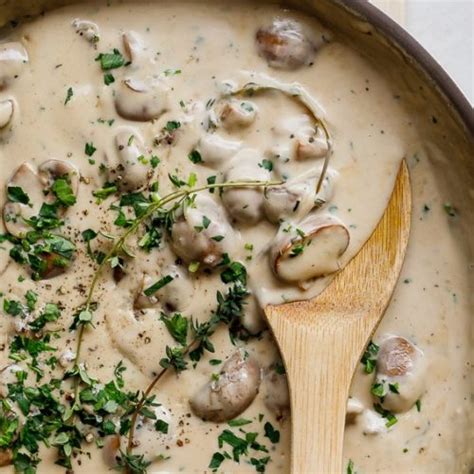 Creamy mushroom sauce - Simply Delicious