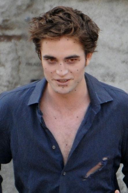 Robert Pattinson - Edward Cullen Photo (9630549) - Fanpop