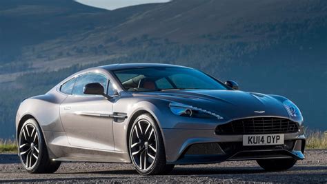 Aston Martin Vanquish (2014-2018) review | Auto Express
