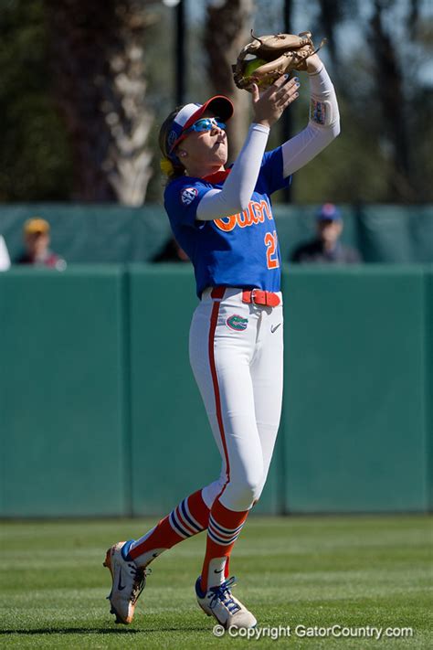 23-02-19_Florida Gators Softball vs Bowling Green - Gator Country