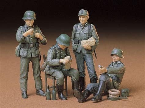 Tamiya German Soldiers At Rest Kit 1/35 Scale 35129 • Online shopping Canada and USA Model Kits ...