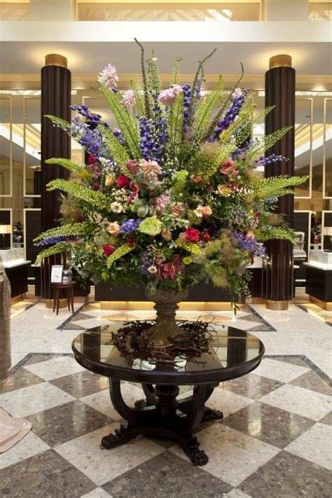 17 Best images about Awesome Hotel Floral Arrangements on Pinterest | Floral arrangements, Plaza ...