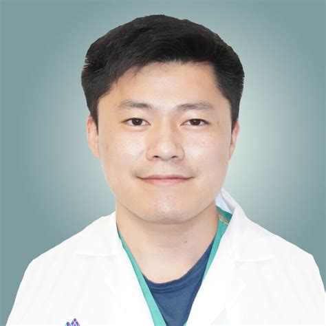 Michael Li-Jen Chang D.D.S. - Sedation and Implant Dentists