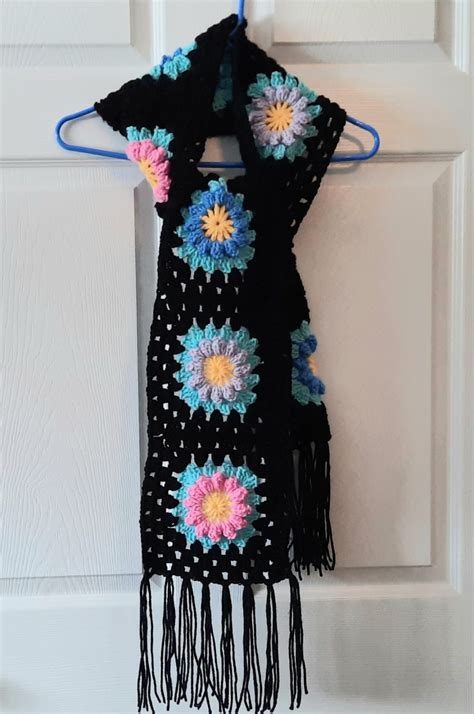 Flower Granny Square Scarf – Ever after woman's club