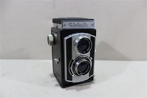 TLR camera - twin lens TLR camera - original Weltaflex camera - twin lens reflex camera with ...