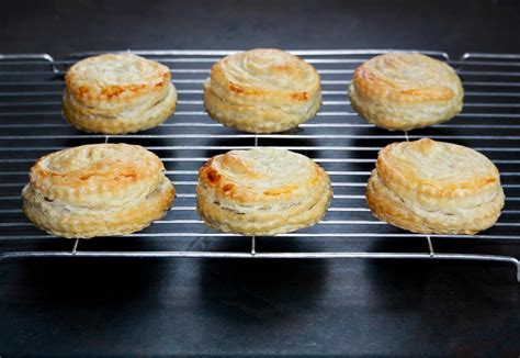 The Cake Trail: Puff pastry mince pies