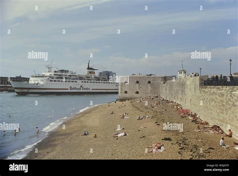 Old Portsmouth beach, Hampshire, England, UK Stock Photo - Alamy