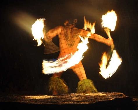 Luau Kalamaku and Dinner Show | Kauai.com