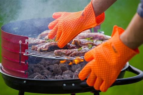 Oma Loves U!: Kitchen Mastery Silicone Grill Gloves Review #grillgloves