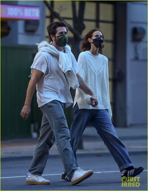 Jake Gyllenhaal & Girlfriend Jeanne Cadieu Spotted Out in SoHo!: Photo 4964221 | 00, Jake ...