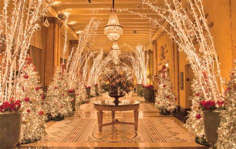 Christmas at The Roosevelt New Orleans - VIE Magazine