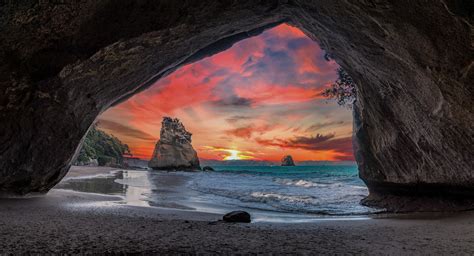 Cathedral Cove Sunrise | .... one of the most frequented tou… | Flickr