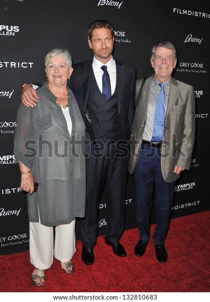 Gerard Butler Parents Los Angeles Premiere Stock Photo 132810683 ...