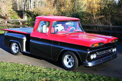 1961 CHEVROLET CUSTOM PICKUP - Front 3/4 - 198203