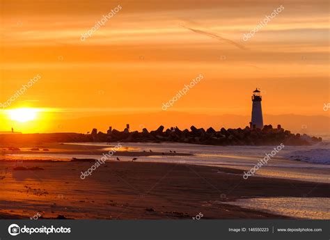 Santa Cruz Breakwater Lighthouse — Stock Photo © haveseen #146550223