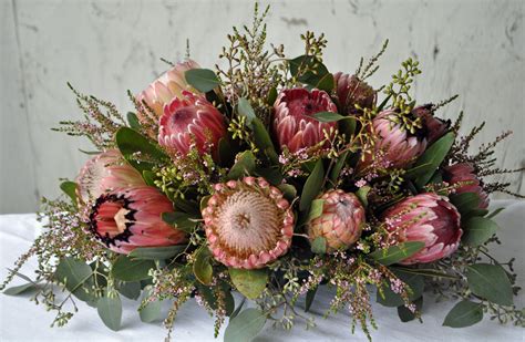 Fall Protea centerpiece | Flower vase arrangements, Australian native ...