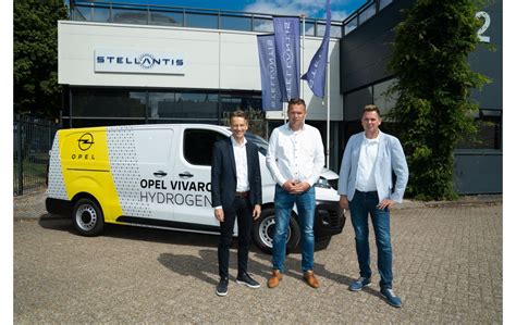 Sixteen Opel Vivaro-E HYDROGEN Vehicles For Jos Scholman, A Dutch ...