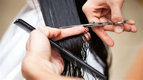 Now You Can Get Your Hair Cut With Actual Finger Claw Shears | Allure