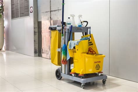 Want to be a Cleaning Contractor? Get the Right Janitorial Supplies