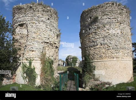 Bungay castle hi-res stock photography and images - Alamy