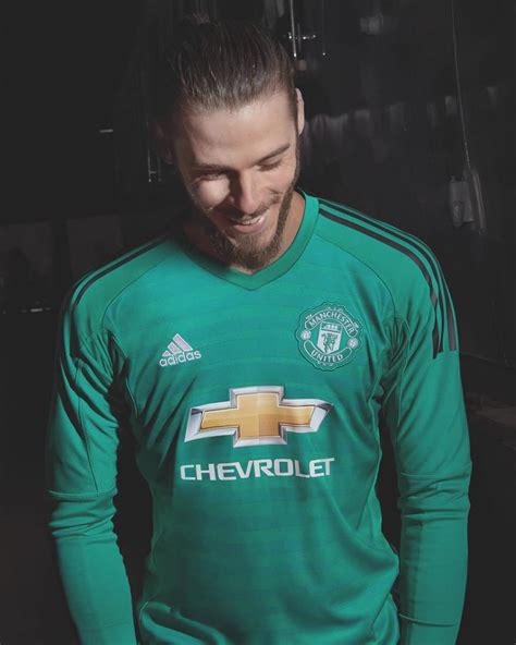 Manchester United 18-19 Goalkeeper Kit Released - Footy Headlines