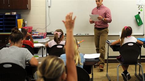 Former wrestling great teaches at Coshocton Elementary