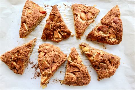 Healthy Apple Cinnamon Scones (vegan, oil-free) - Nuts About Greens