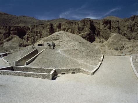 Des cavités inconnues à proximité du tombeau de Toutankhamon - Sciences et Avenir