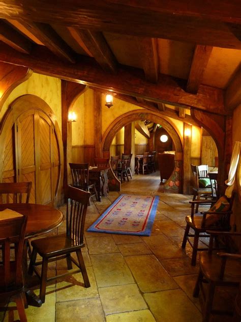 Sweet Hobbit House Pictures From The Hobbit Set | Hobbit house interior, Hobbit house, The hobbit