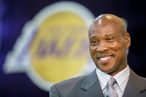 Byron Scott introduced as new Los Angeles Lakers coach