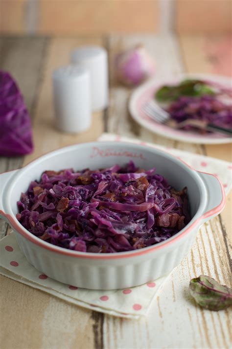 Braised Red Cabbage with Bacon Recipe | NoobCook.com