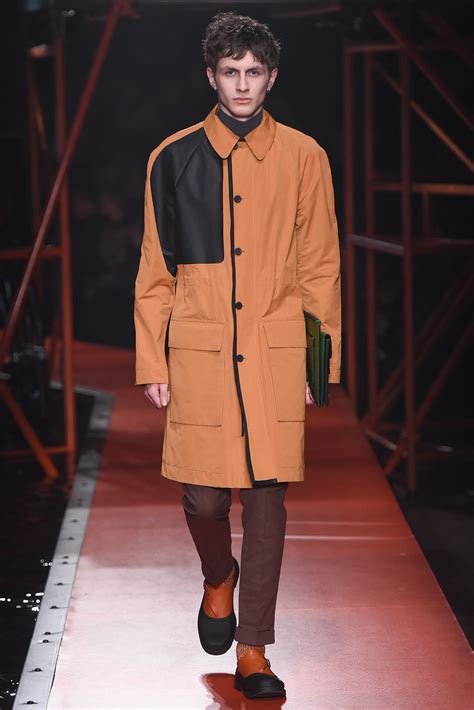 Hunter Original Fall 2015 Ready-to-Wear - Collection - Gallery - Style.com Fashion Show, Fashion ...